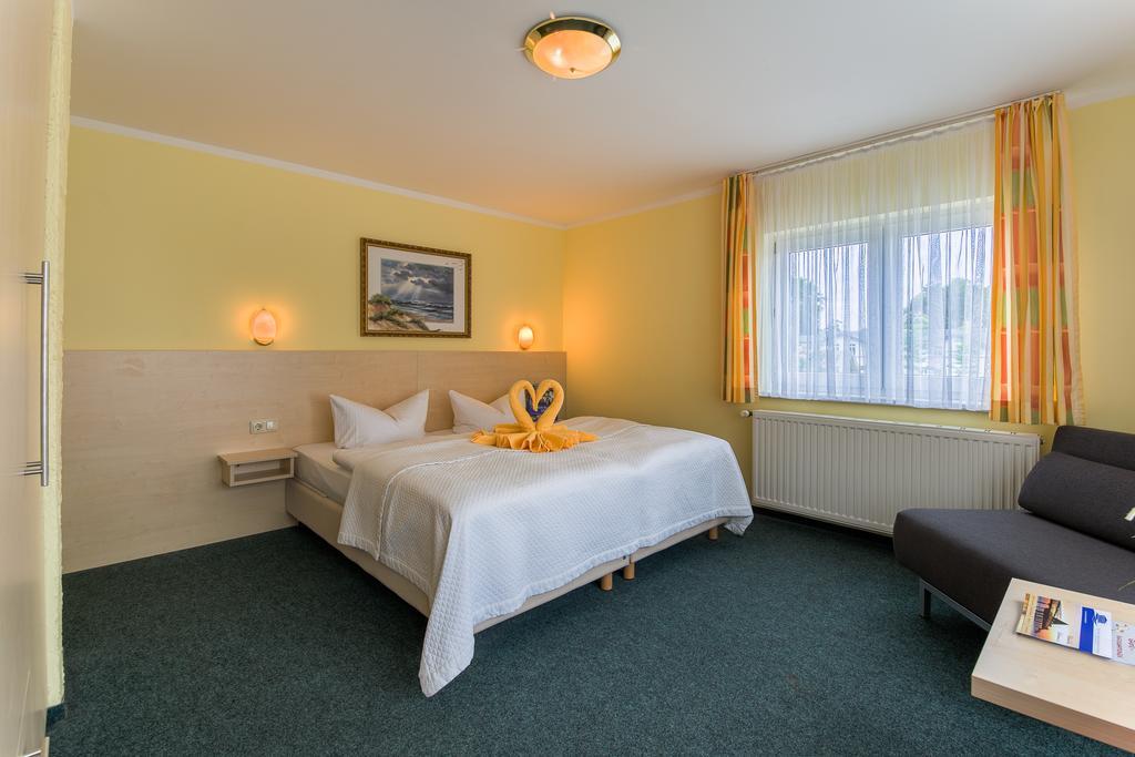 Pension Erdmann - Hotel Garni Χέρινγκσντορφ Εξωτερικό φωτογραφία